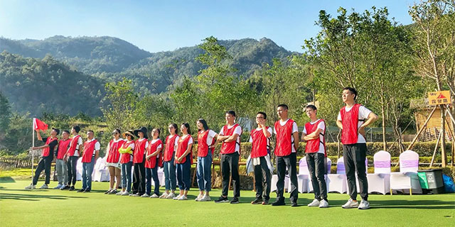 巨人捕手团建活动